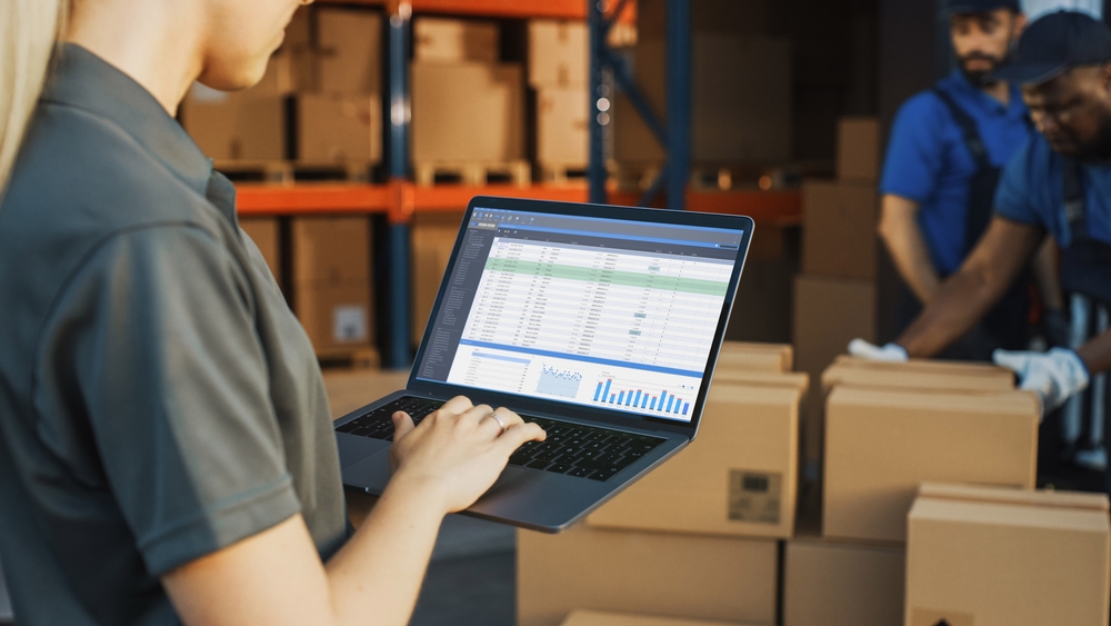 How White Glove Logistics Enhances Business Efficiency and Experience